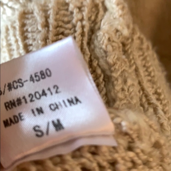 Super cute, easy going spring sweater - Picture 7 of 8